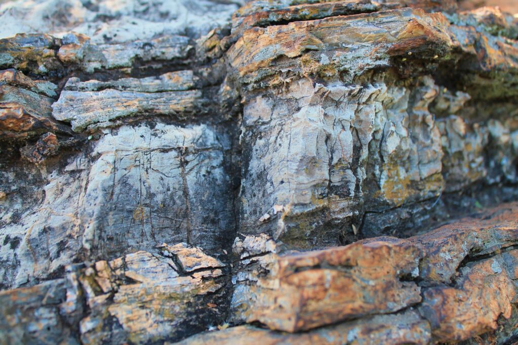 Фото 64 — Геологический анализ горных пород